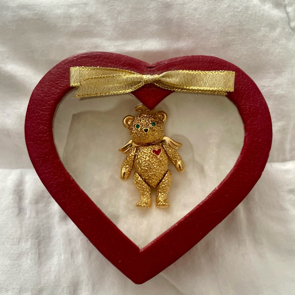 NWOT Gold Angel Angel Brooch